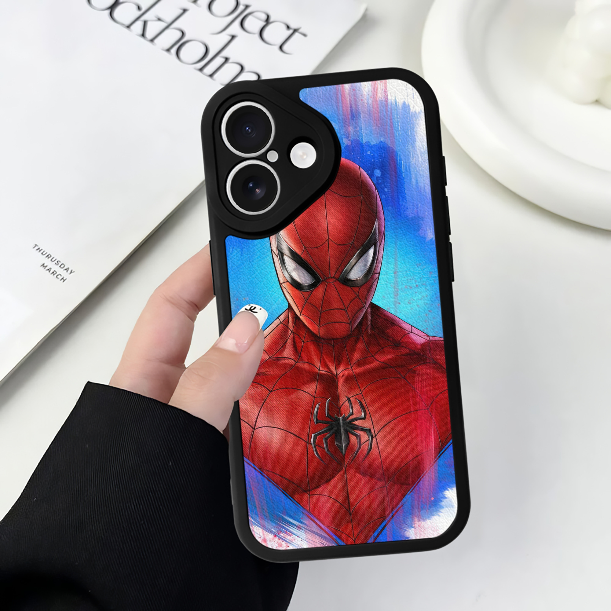 （画像用） Spider Man スパイダーマン 【iPhone 16シリーズ対応】シリコンスマホケース（レザー調） 材質：シリコン